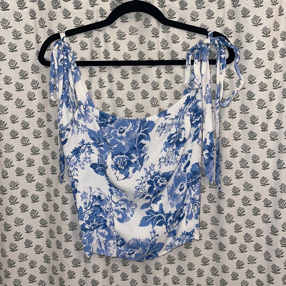 Reformation Floral Top - Size 8 - Picture 4 of 6